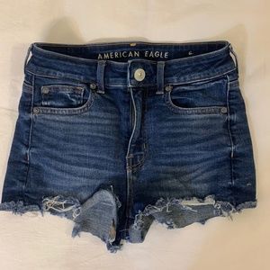 High wasted denim shorts.